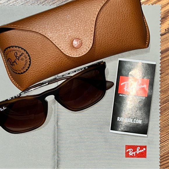 NWTO Never worn Ray-Bans from Nordstrom. The new 2024 Chris. - Picture 7 of 10